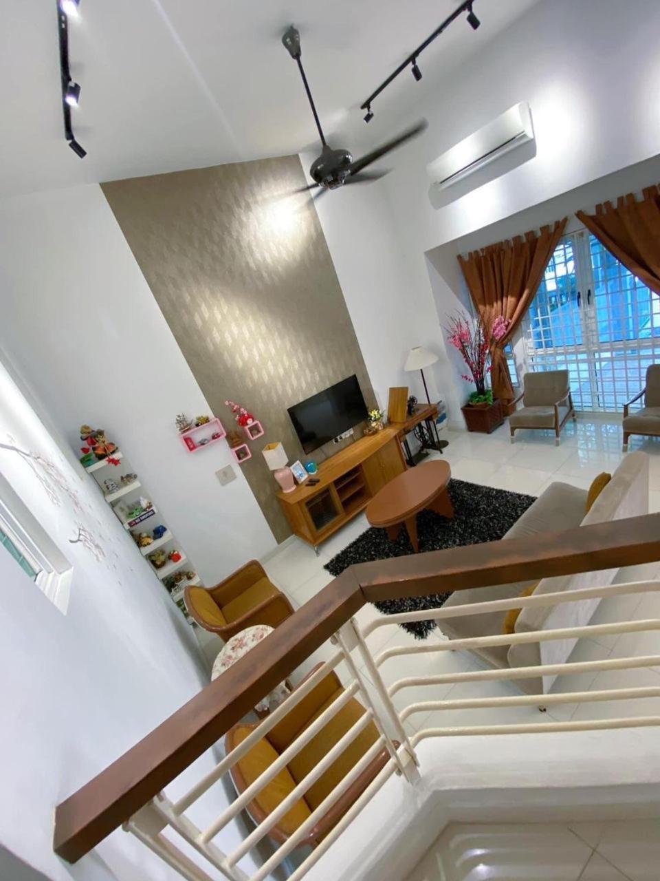 Nautilus Bay Home Inn จอร์จทาวน์ ภายนอก รูปภาพ